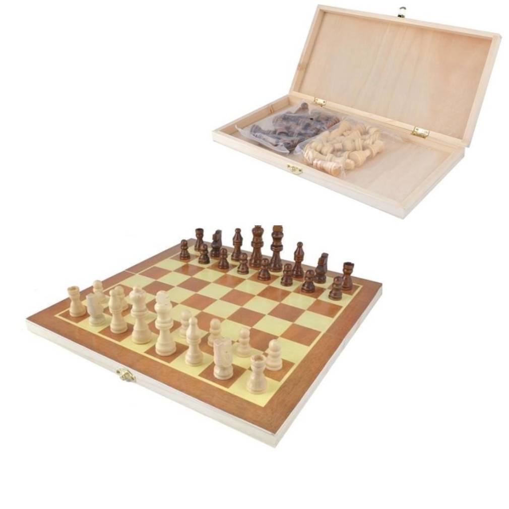 Šahss galda spēle koka