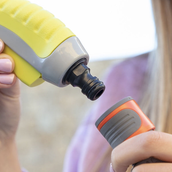 Augstspiediena ūdens pistole ar tvertni