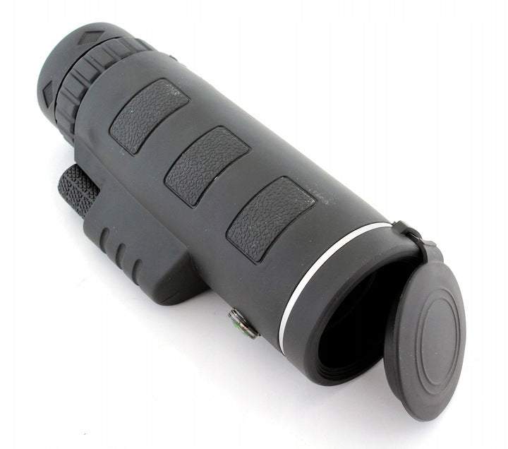 Telefona teleskops uz statīva