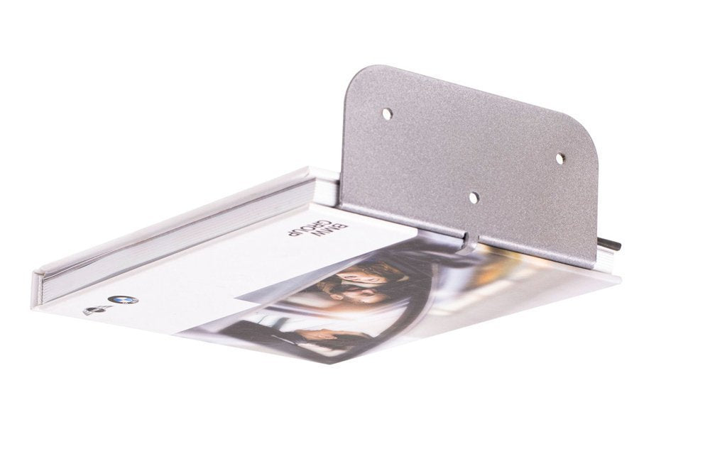 Neredzams grāmatu plaukts