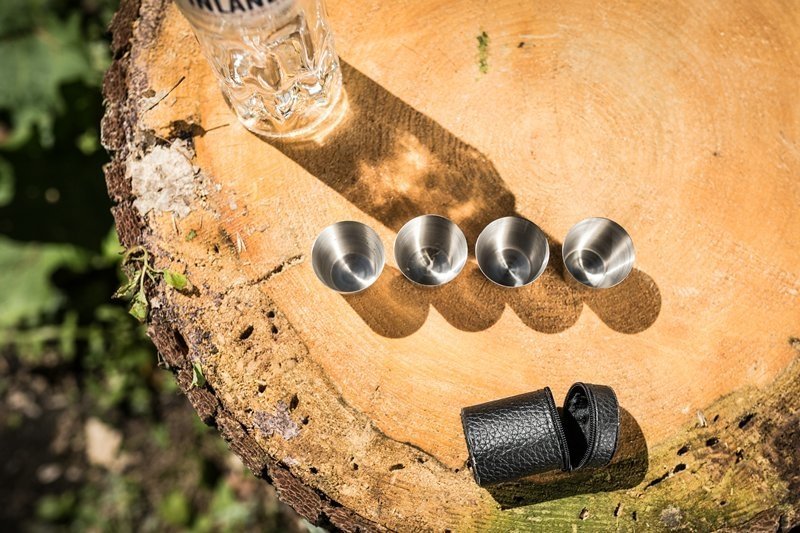 Nerūsējošā tērauda stikla glāze - komplektā 4 gab