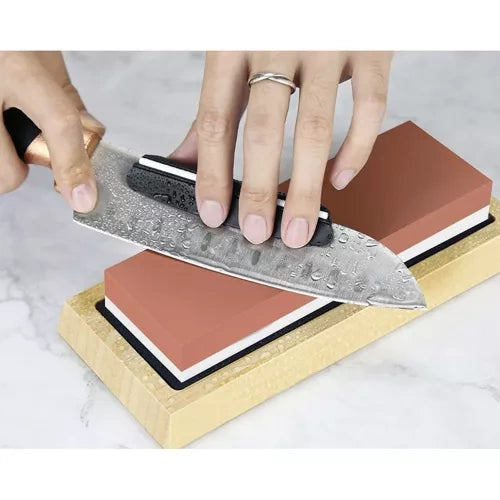 Nažu asināmais - 2 akmeņi + piederumi Ruhhy