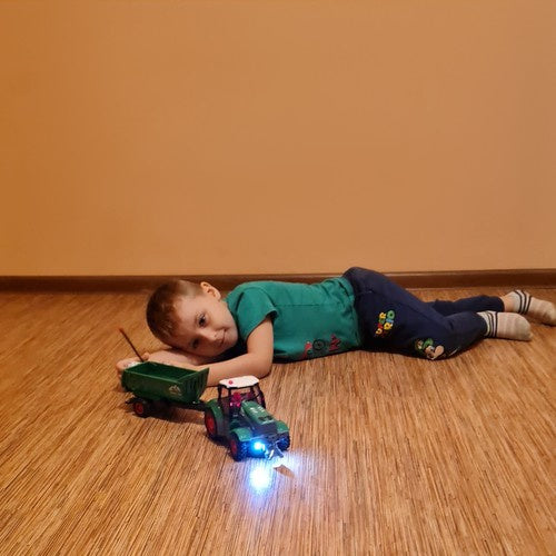 Tālvadības traktors - Kruzzel 24850 traktors