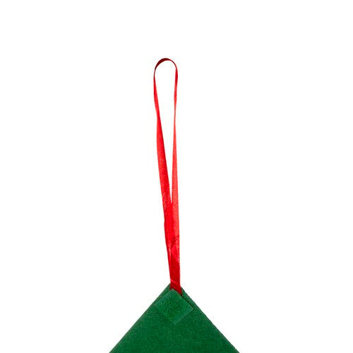 Filca Ziemassvētku eglīte ar rotājumiem