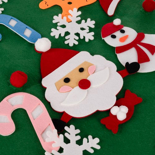 Filca Ziemassvētku eglīte ar rotājumiem