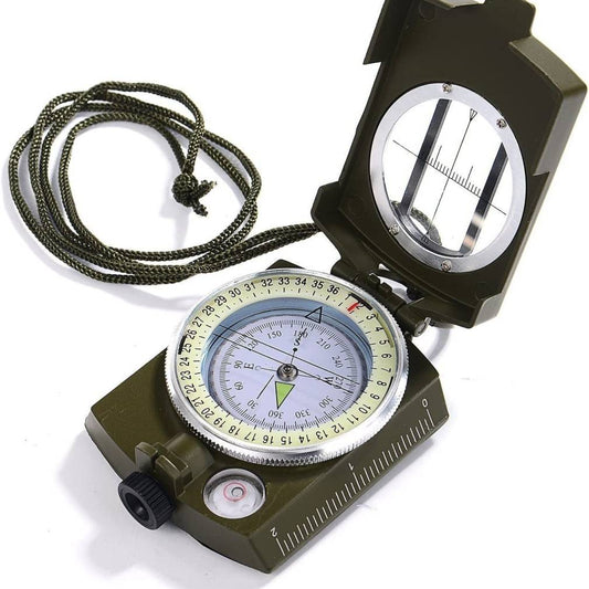 Metālisks kompass ar vāku un maciņu