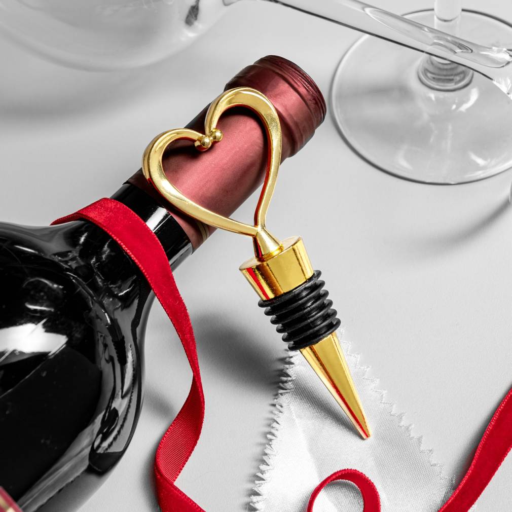 Zelta sirds vīna pudeles aizbāznis