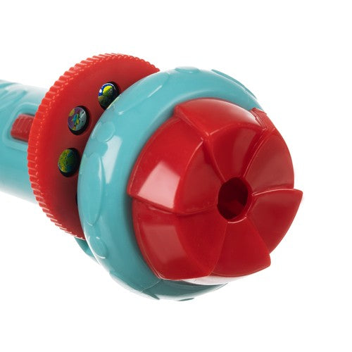 Lukturis ar slaidu projektoru