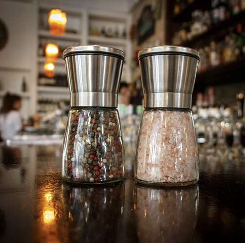 Manuālā dzirnaviņas garšvielām