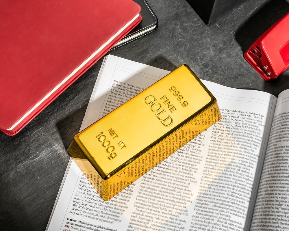 Zelta stieņi - durvju aizbāznis