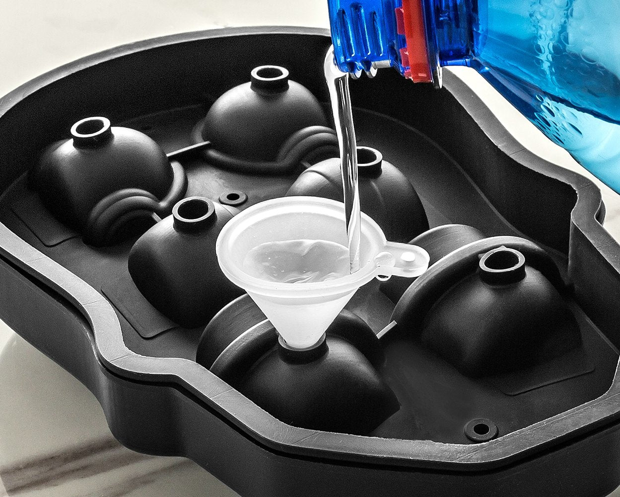 Ledus/šokolādes paplāte SKULLS - 6gab ar piltuvi