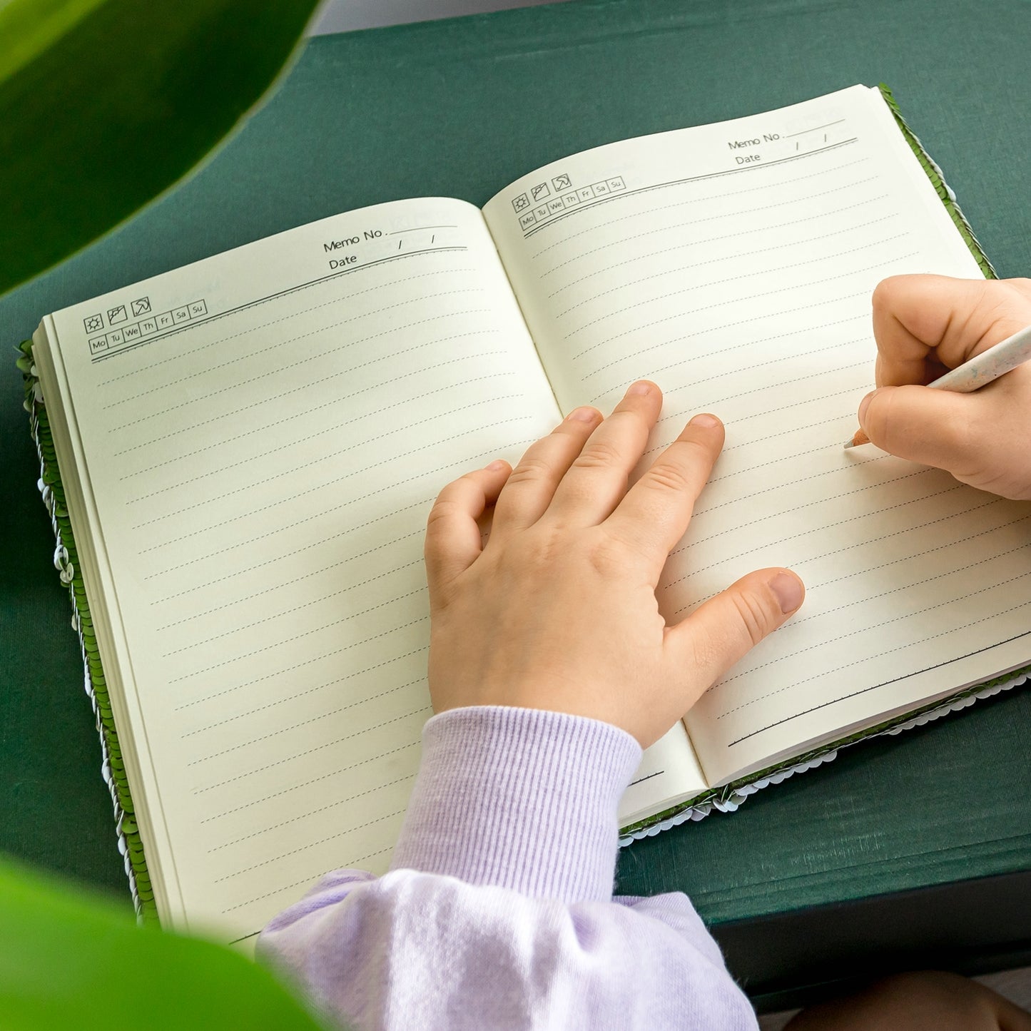 Piezīmju grāmatiņa LIVE LIFE LOUD ar fliteriem