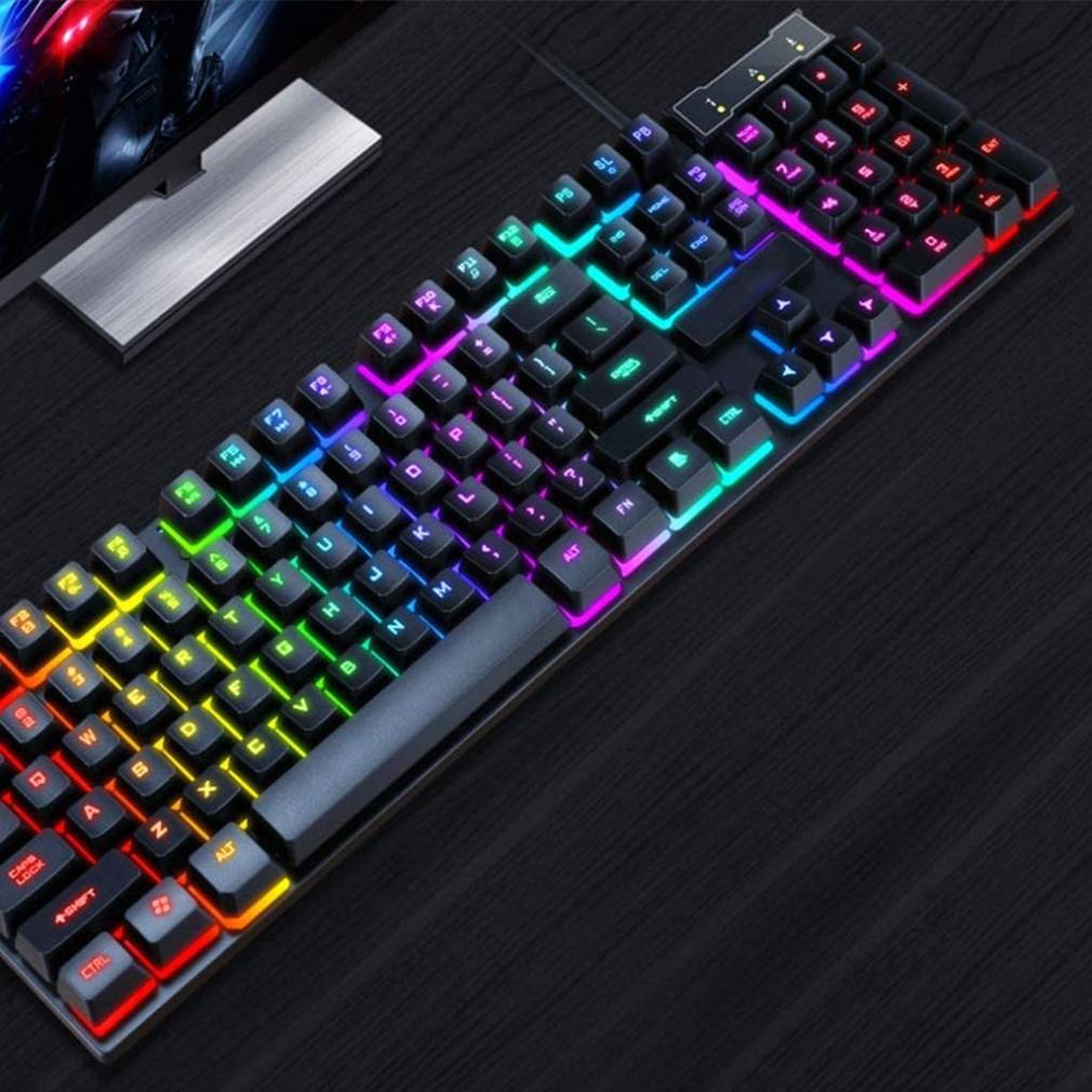 Spēļu klaviatūra ar RGB apgaismojumu