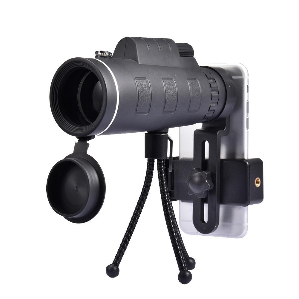 Telefona teleskops uz statīva