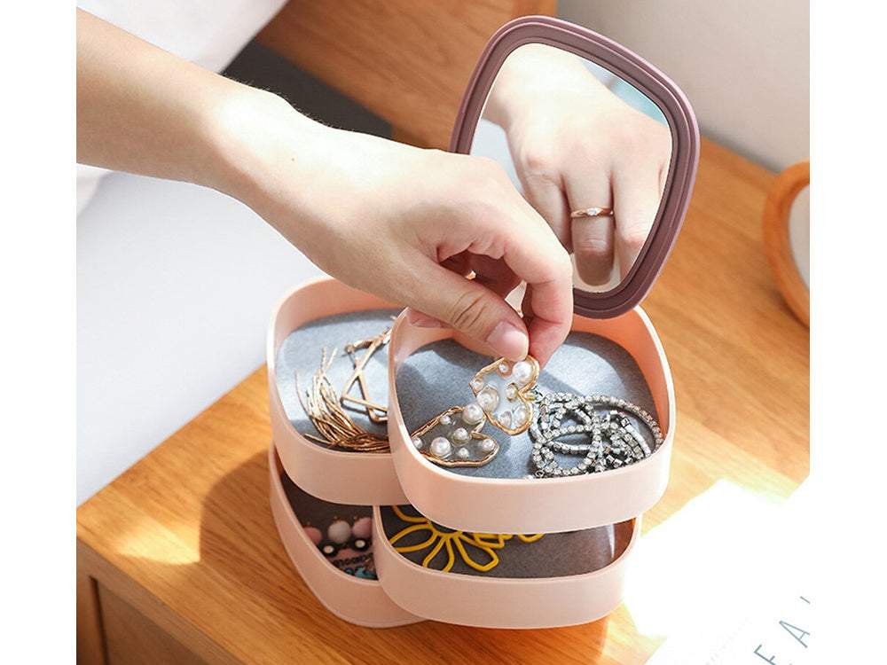 Rotaslietu organizators ar spoguli