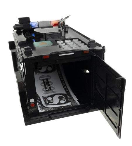 Krājkase – seifs policijas mašīna.