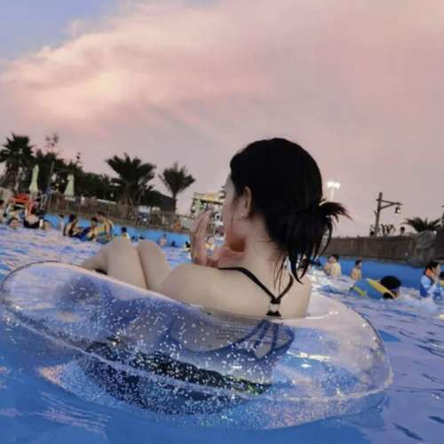 Piepūšamais rinķis ar spīdumiem