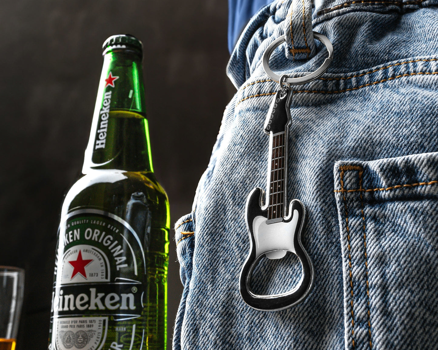 Elektriskās ģitāras attaisāmais ar magnētu - MELNS