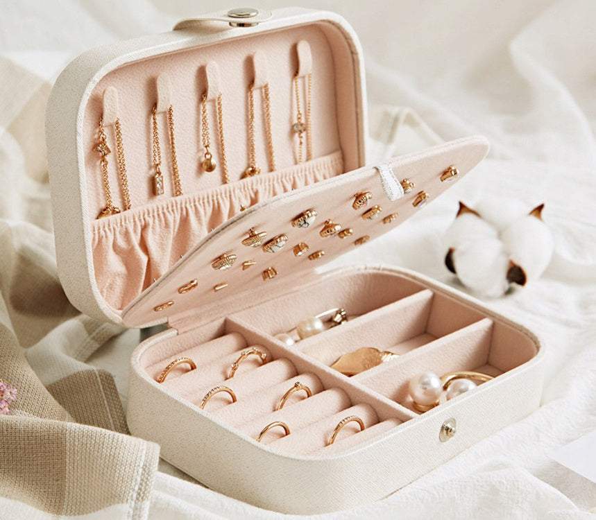 Rotaslietu organizators juvelierizstrādājumiem