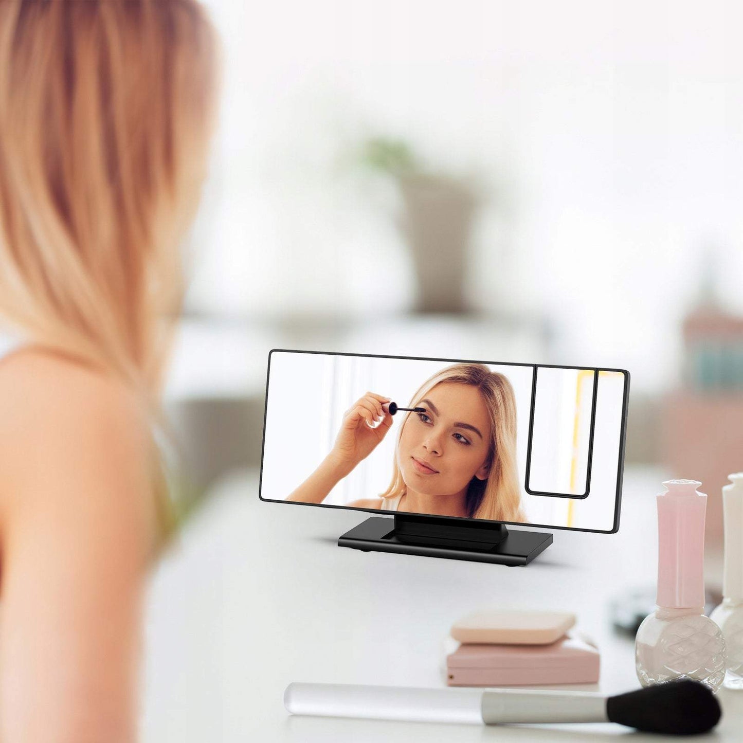 Elektroniskais pulkstenis, modinātājs ar LED projektoru