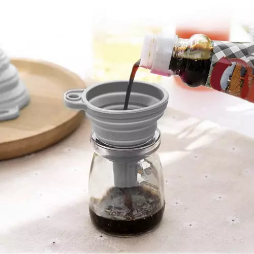 Saliekamā silikona piltuve