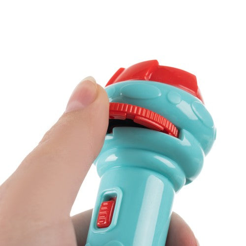 Lukturis ar slaidu projektoru