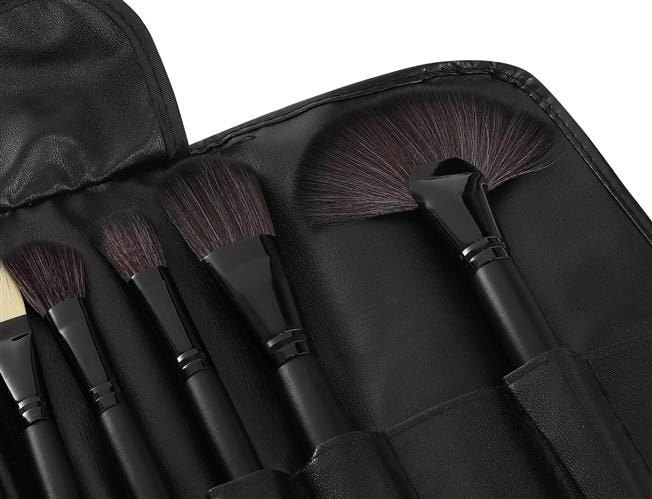 Kosmētikas otu komplekts