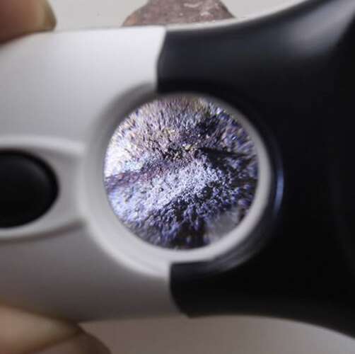 Lupa ar led apgaismojumu