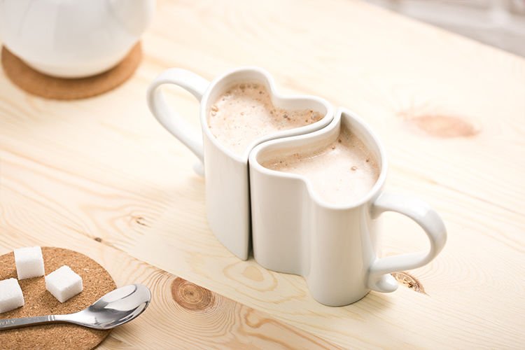 Mīlestības krūzes "Sirsniņas", 2gab