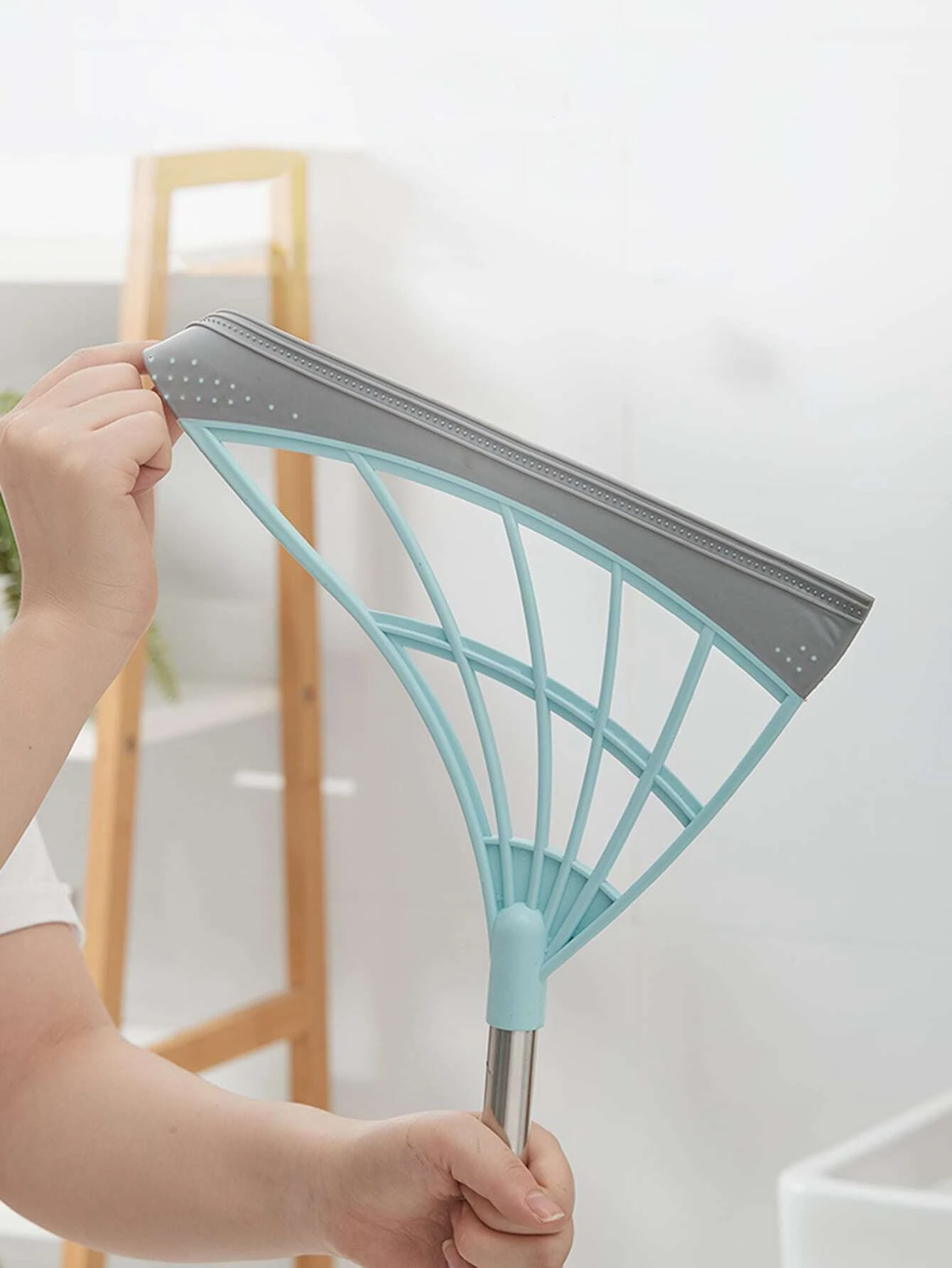 Gumijas slota grīdas slaucīšanai magicbroom