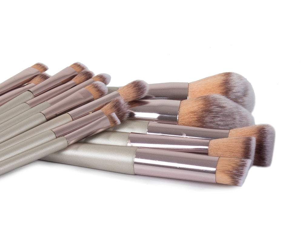 Profesionālo grima otu komplekts 14 gabali ar maciņu