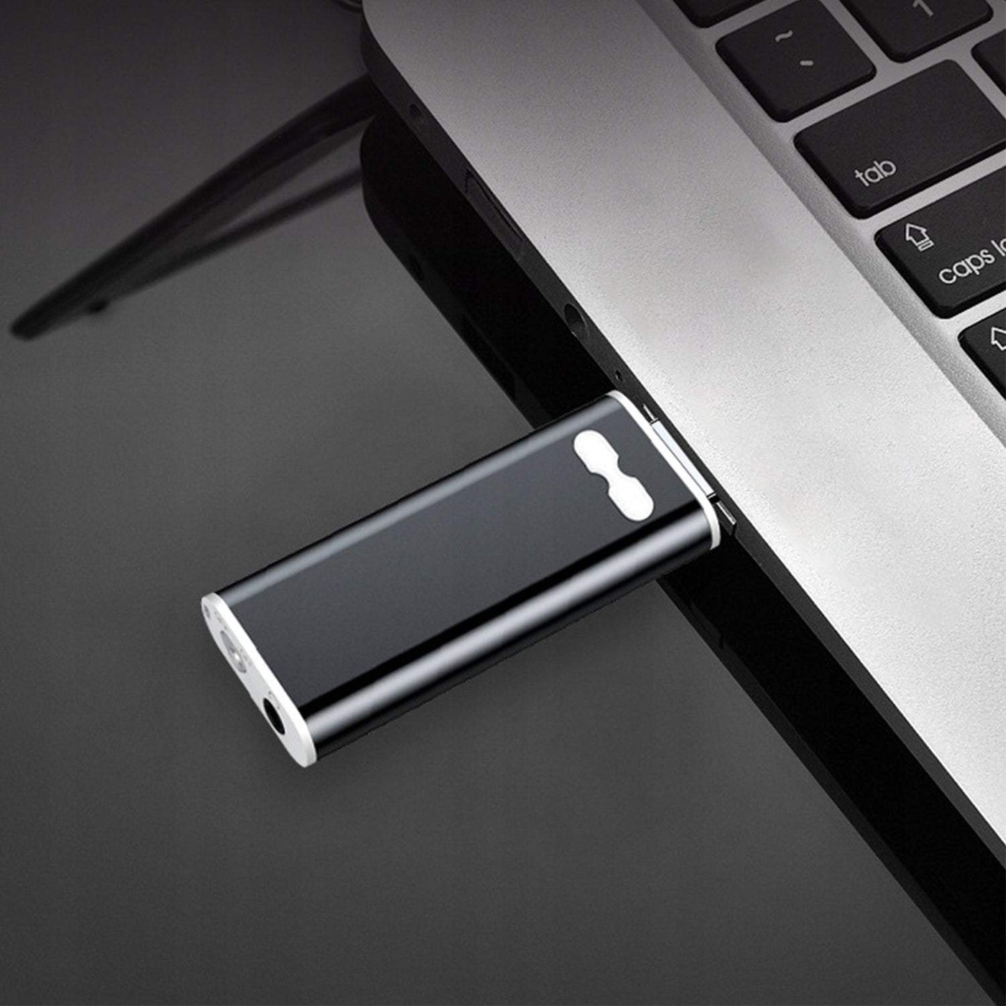 Diktofons – zibatmiņa ar austiņām