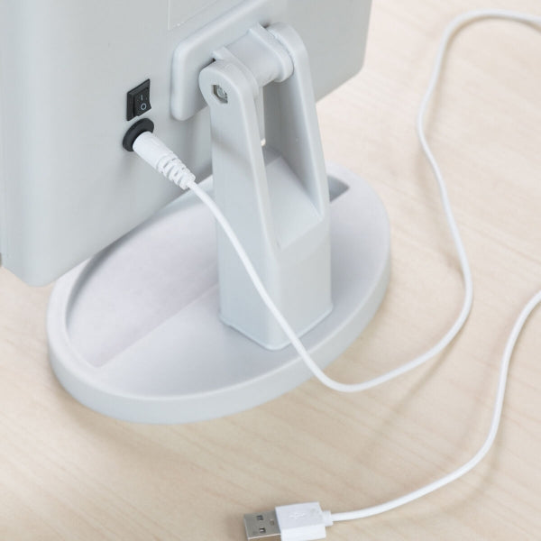 Palielinošais spogulis ar LED apgaismojumu