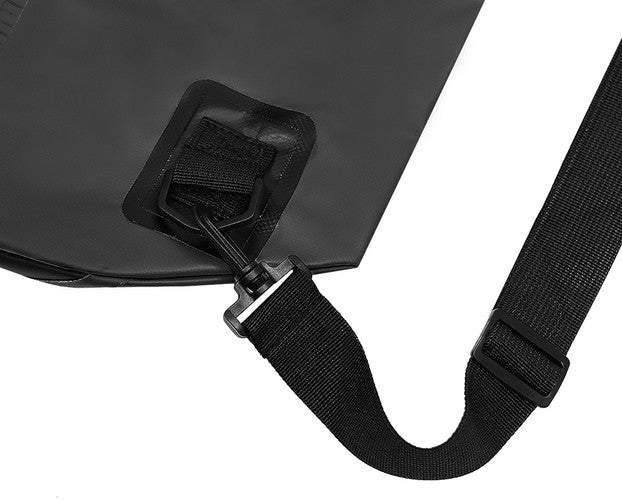 Ūdensizturīga sporta soma 30L