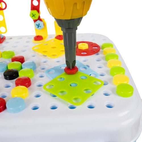 Radoša mozaīka ar skrūvgriezi