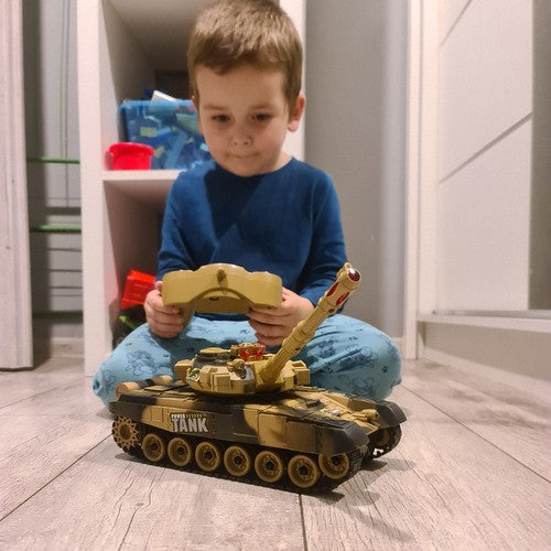 Tanks ar vadības pulti