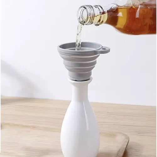 Saliekamā silikona piltuve