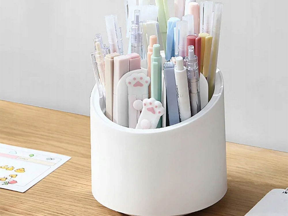 Kosmētikas organizators, grozāms grima otiņas turētājs ar vāku