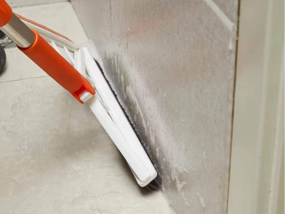 Silikona slota ūdenim un citiem netīrumiem ar garu stienīti "Magic"