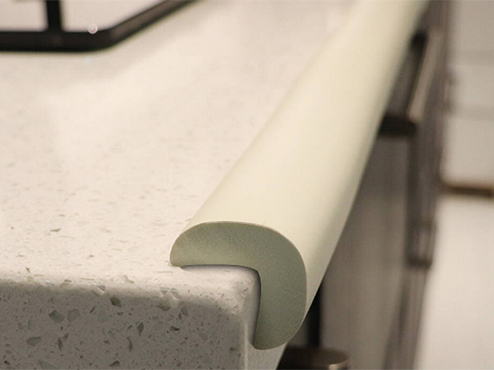 Putuplasta lente mēbelēm 2m