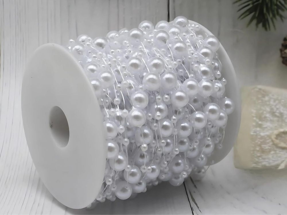 Pērļu baltas lustras pērles Ziemassvētku eglītes ķēdes krelles 8 mm spole 5 m