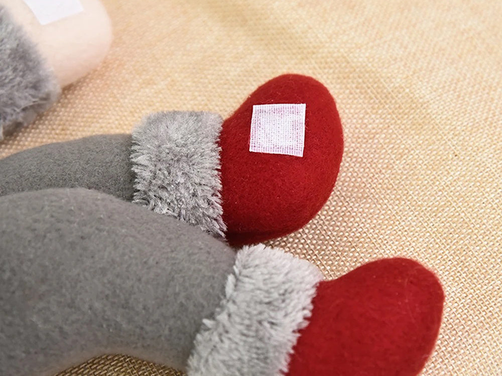 Ziemassvētku rūķīša rūķīša aizkara āķa un cilpas stiprinājums