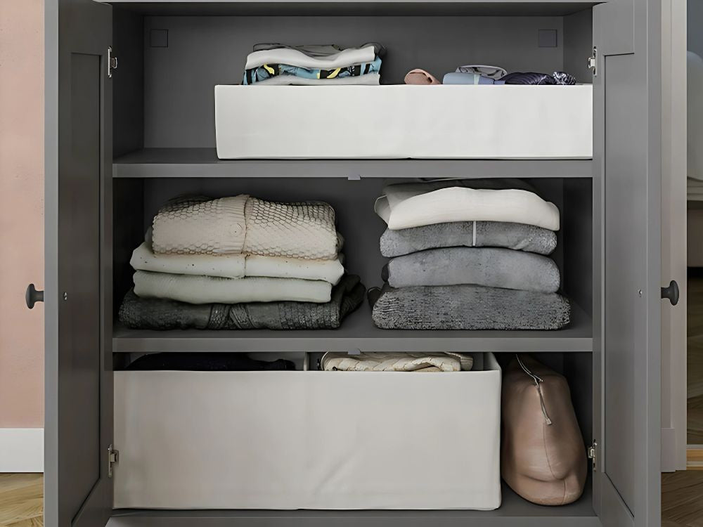 Apakšveļas zeķu atvilktne ar nodalījumu, baltā krāsā