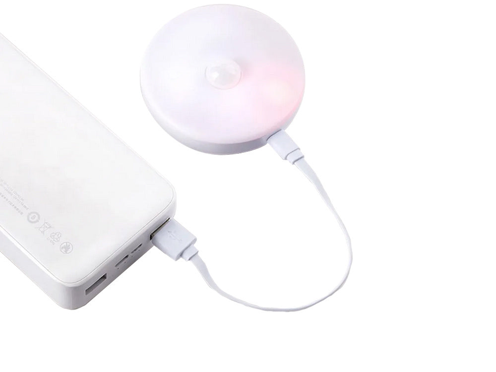 Pašlīmējoša LED lampa ar kustības sensora naktslampiņu no krēslas līdz rītausmai kāpnēm