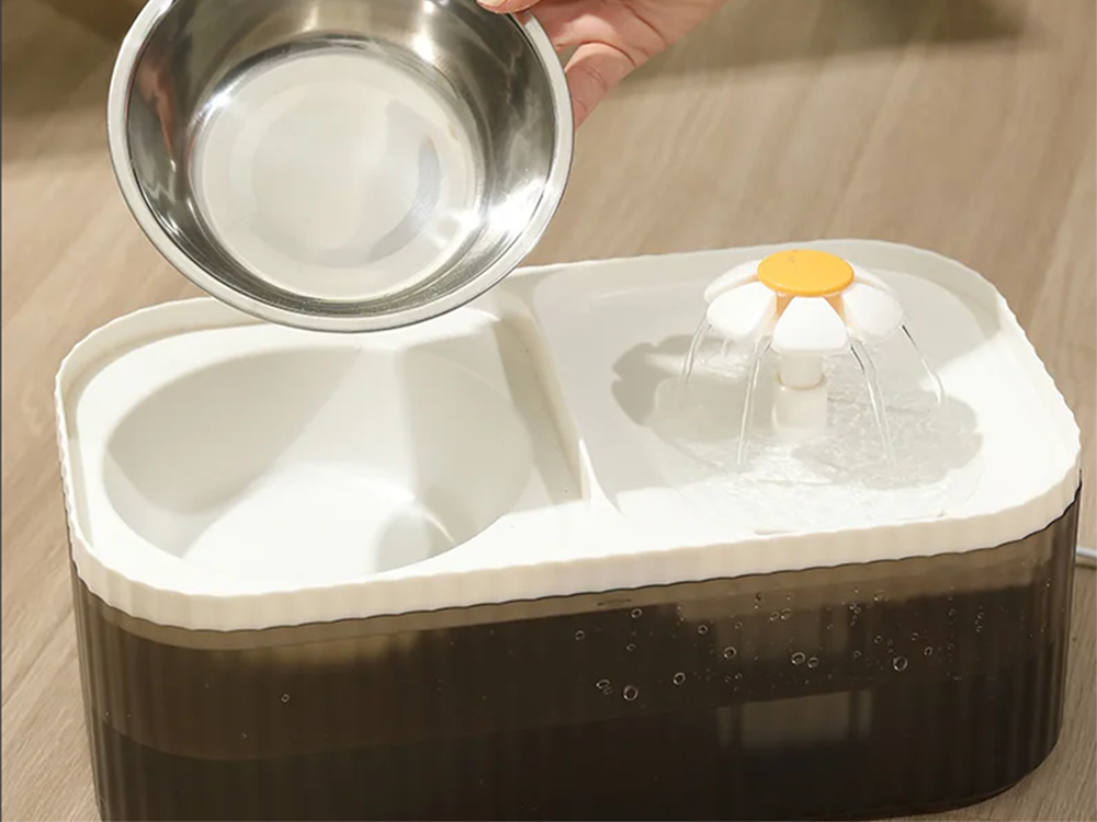 Automātiska kaķu dzirdinātava suņu ūdens strūklaka ar filtru un barības bļodu