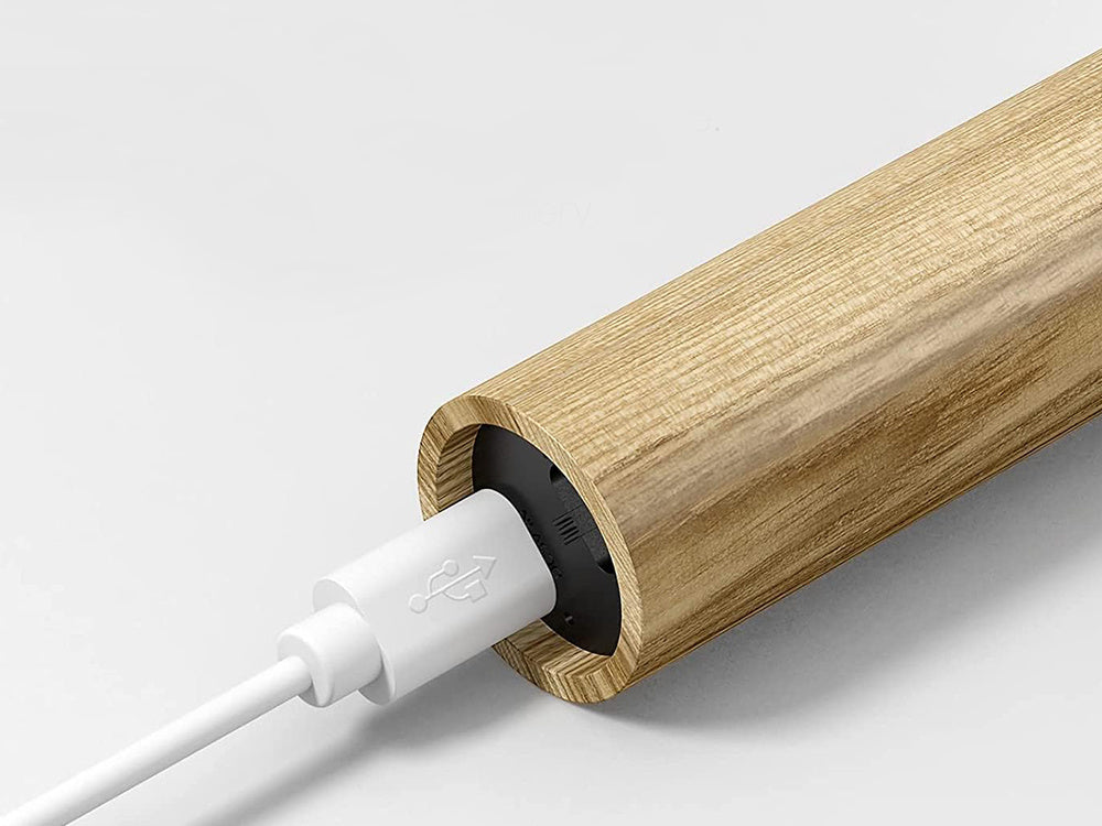 LED lampa ar siltu sienas lampu un kustību detektoru, pie sienas stiprināmu magnētu