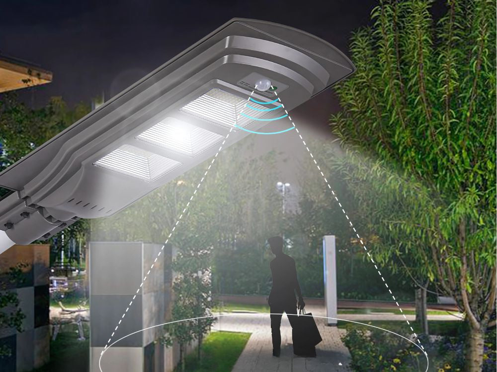 Saules ielu lampa ar tālvadības pulti, kustības un krēslas sensoru, IP65