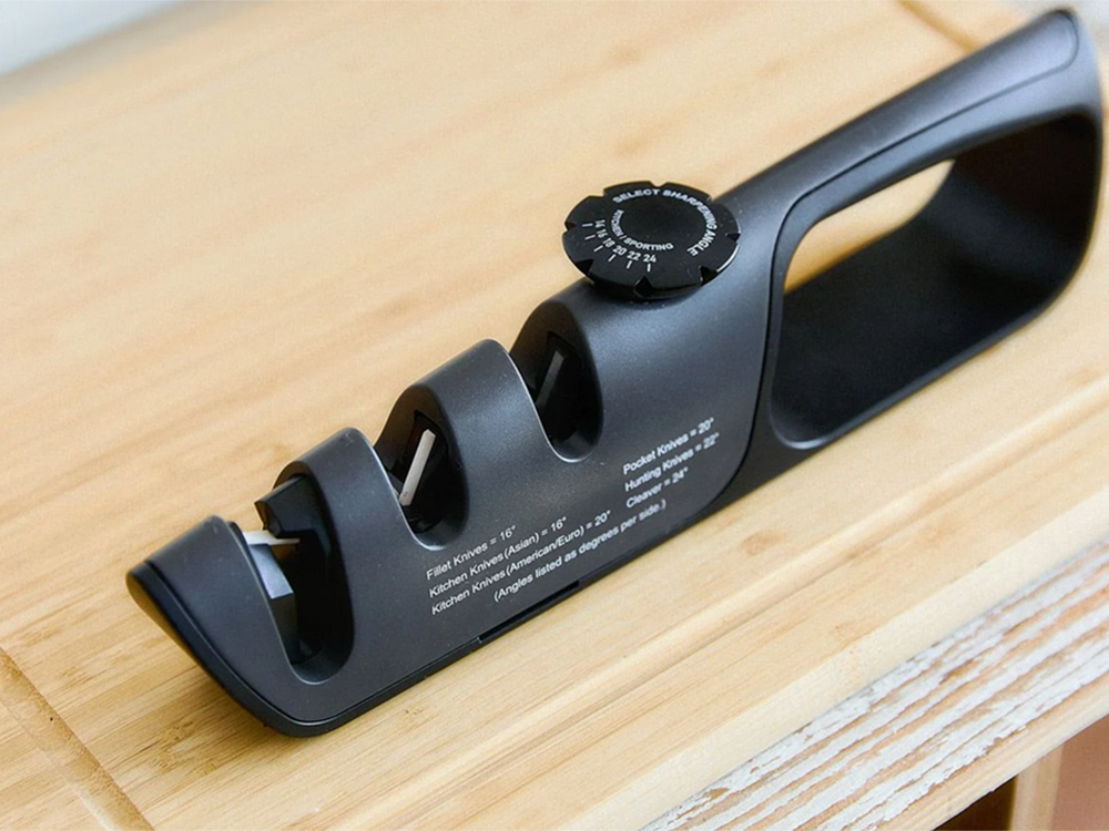 Nažu asināmais virtuves šķērēm ar neslīdošu regulēšanu