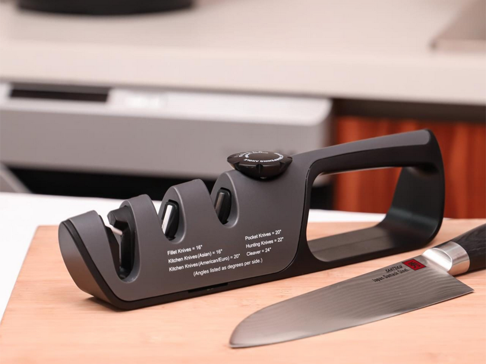 Nažu asināmais virtuves šķērēm ar neslīdošu regulēšanu