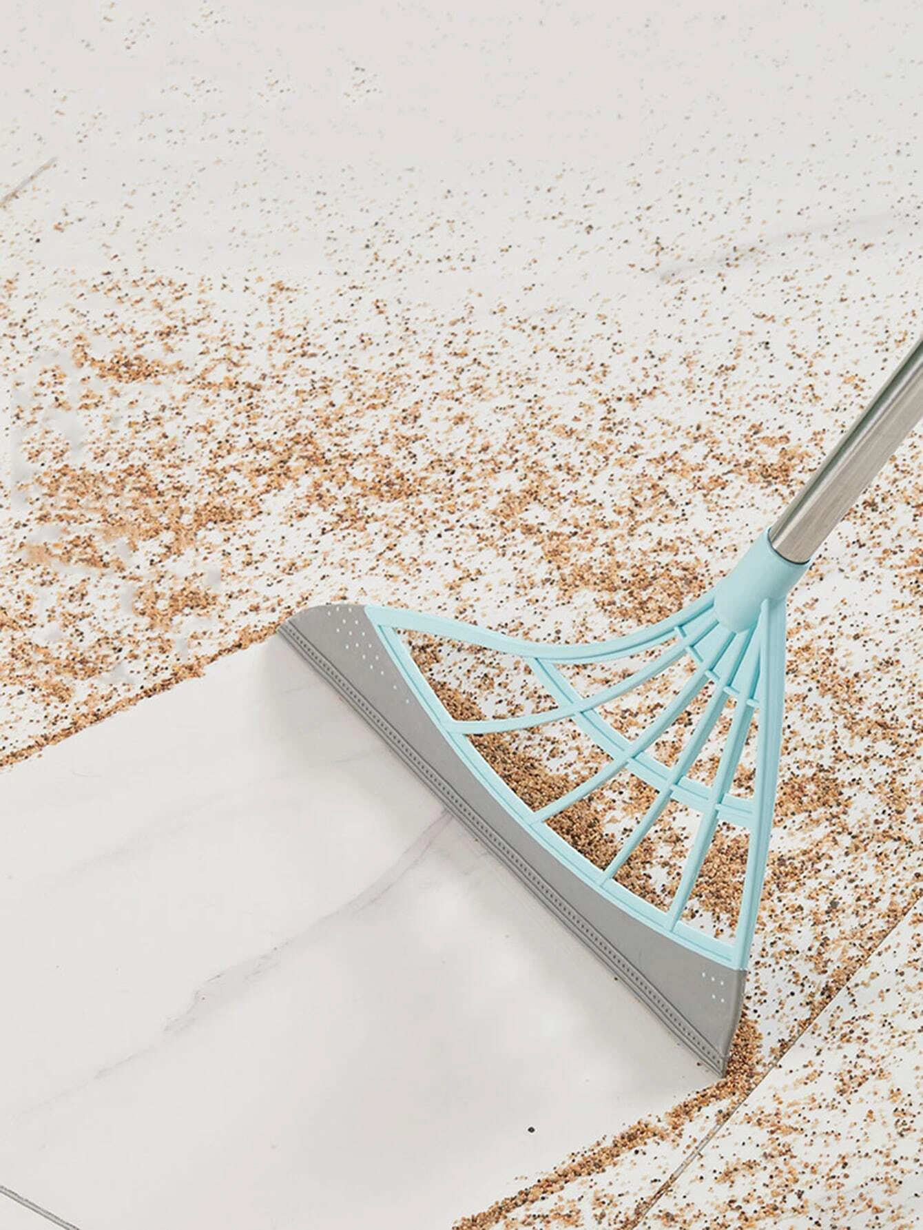 Gumijas slota grīdas slaucīšanai magicbroom